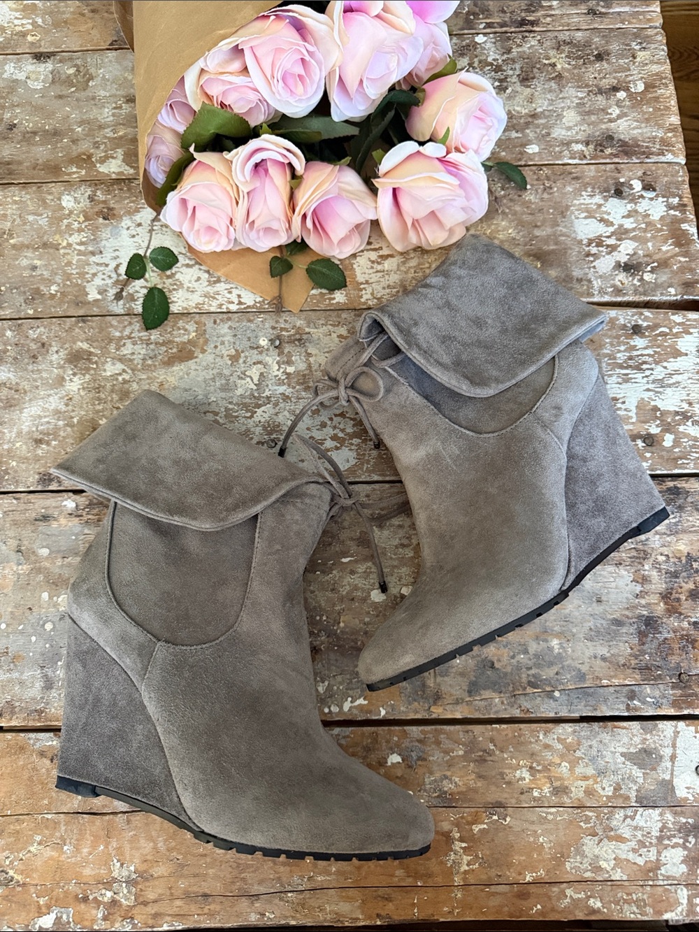 WHBM Britton Wedge Ankle Boots in Light Gray Suede, Size 6.5
